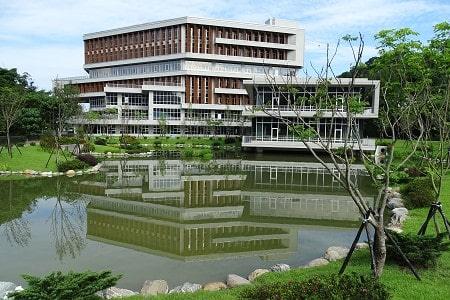 國立政治大學達賢圖書館外觀