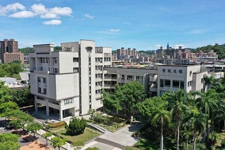 國立政治大學資訊大樓外觀